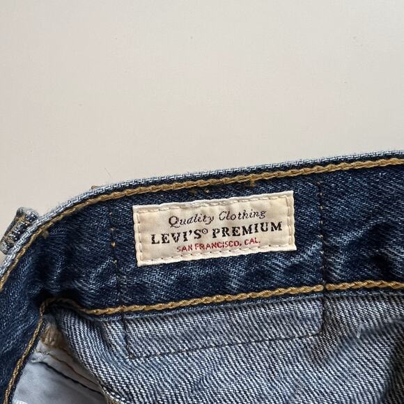 Levi's Premium Women 80s Mom Zip Fly High Rise Tapered Leg Jeans 26x30 Blue NWT - Picture 8 of 15